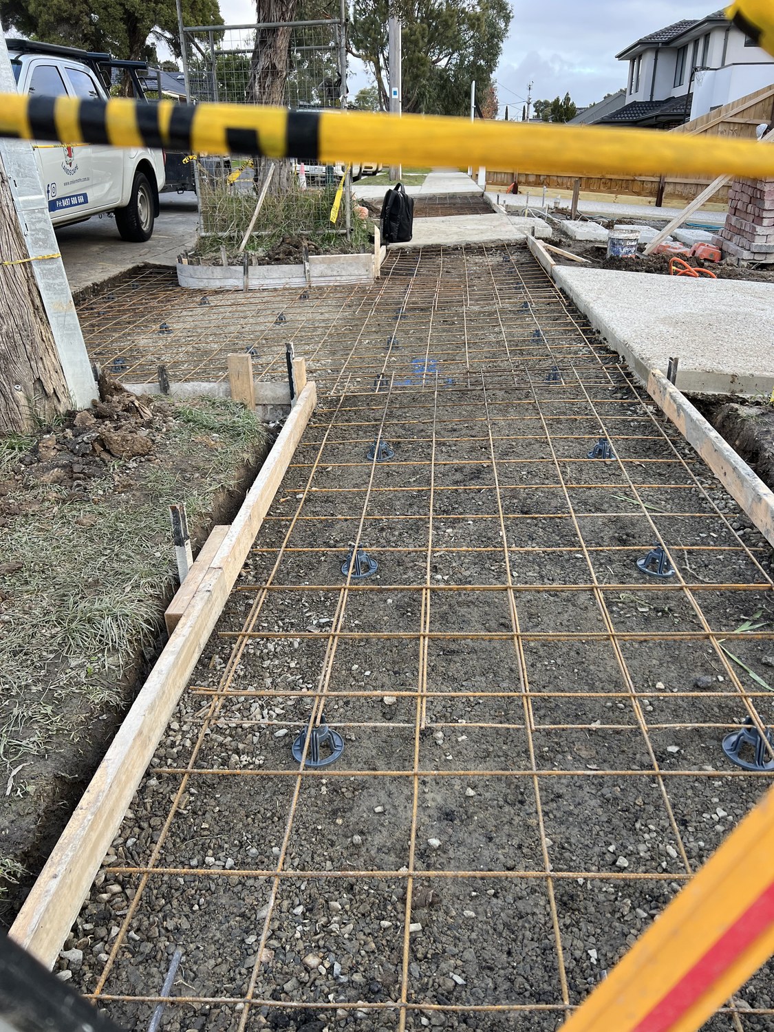 Narrow concrete path reinforcement before pour